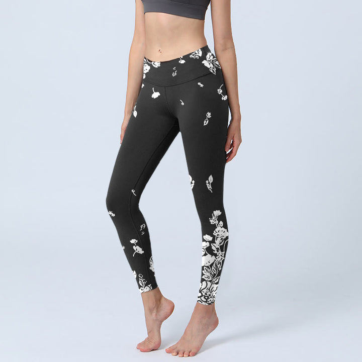 Buddha Stones Black Scattered Petals Print Gym Leggings Women's Yoga Pants - Black - US18,UK/AU22,EU50 (4XL) - image 0