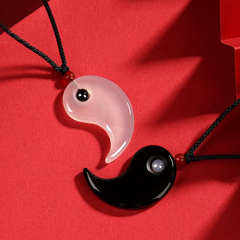 Buddha Stones Black Onyx White Agate Yin Yang Tai Chi Diagram Fortune Couple Necklace Pendant - image 2