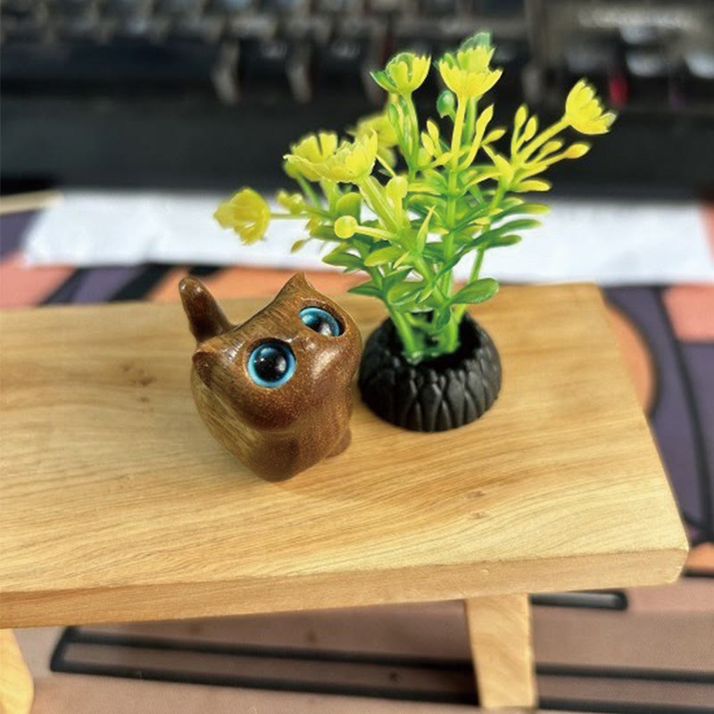Buddha Stones Green Sandalwood Ebony Wood Sandalwood Small Leaf Red Sandalwood Mini Lucky Cat Peace Decoration - Green Sandalwood Blue Eyes - image 2