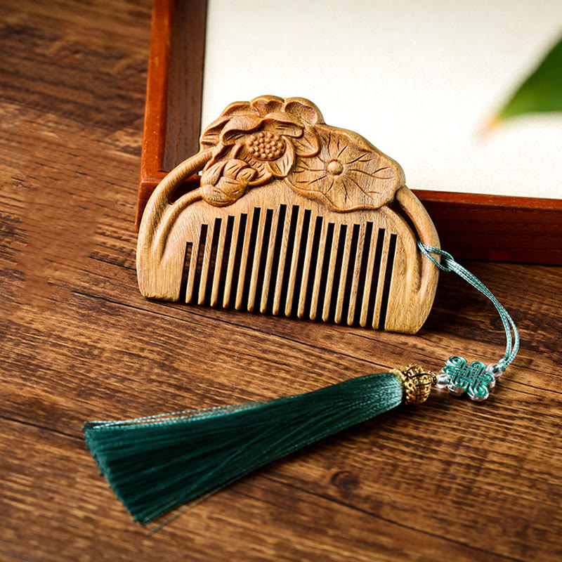 Natural Green Sandalwood Lotus Flower Leaf Engraved Soothing Comb - Green Sandalwood Comb(Random Tassel Color) - image 0